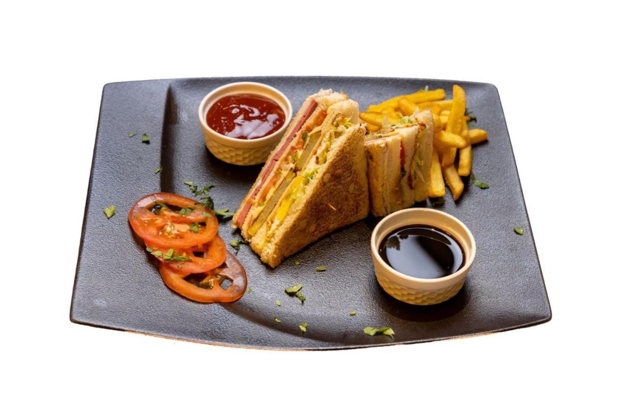 حياة 3* الرياض