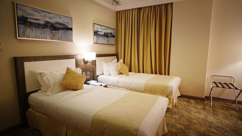 حياة 3*